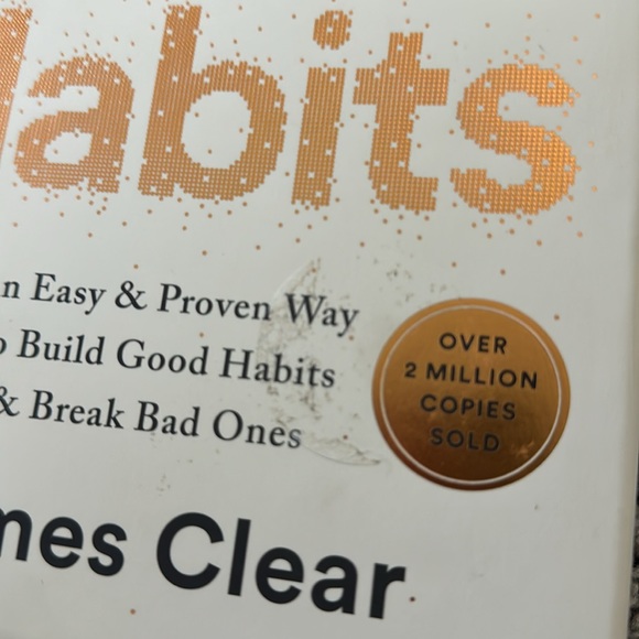 Hardcover Atomic Habits by James Clear book - Picture 3 of 5